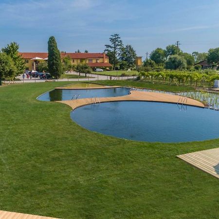 Agriturismo Tenuta Regina - Glamping luxury lodges Palazzolo dello Stella Bagian luar foto