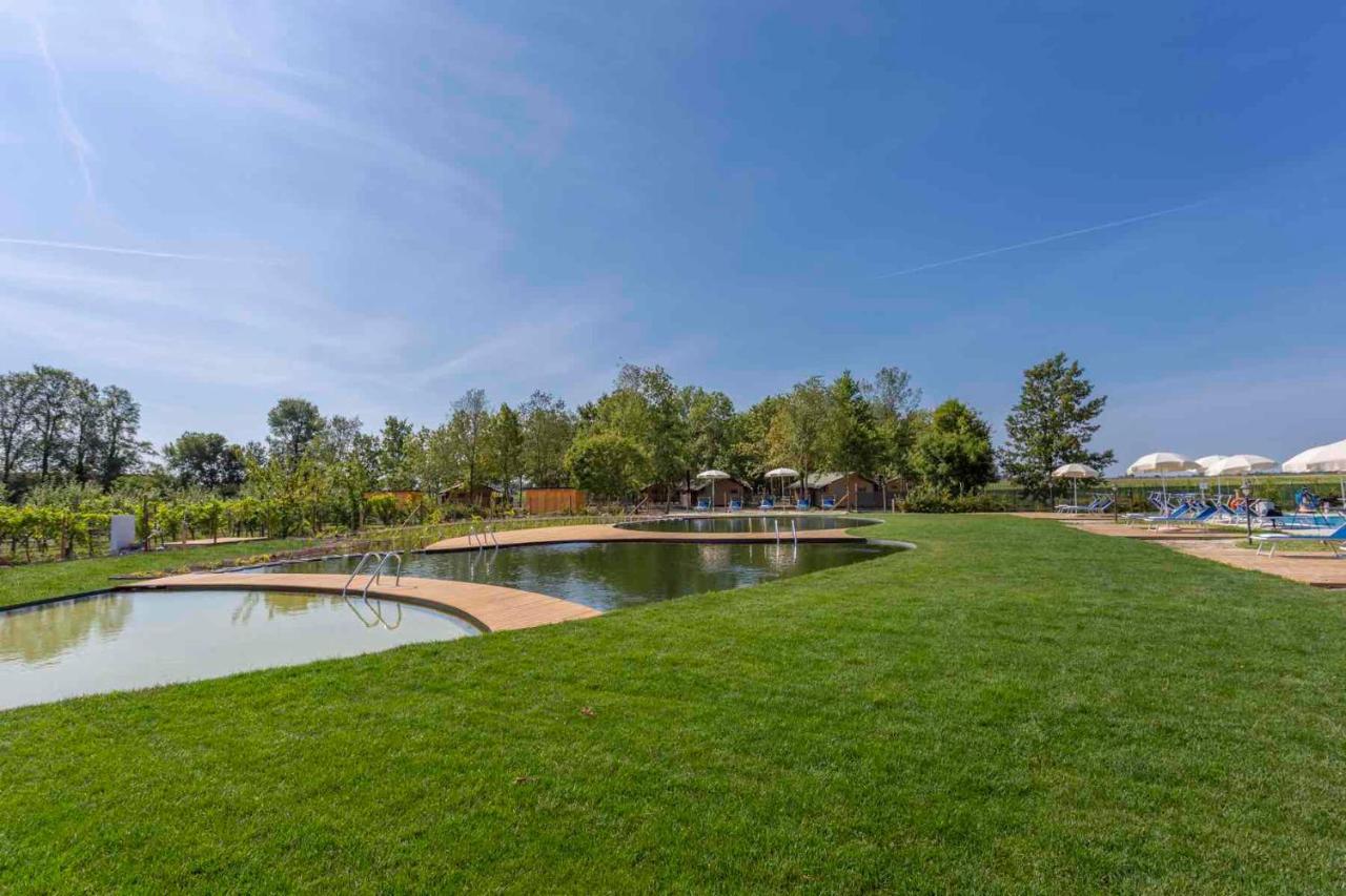 Agriturismo Tenuta Regina - Glamping luxury lodges Palazzolo dello Stella Bagian luar foto