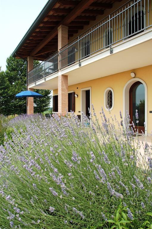 Agriturismo Tenuta Regina - Glamping luxury lodges Palazzolo dello Stella Bagian luar foto