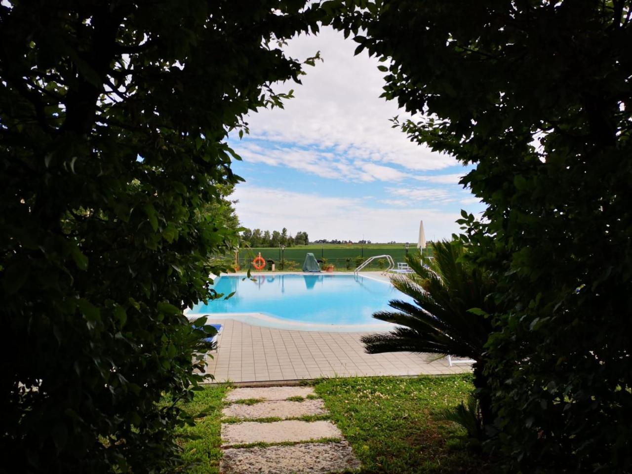 Agriturismo Tenuta Regina - Glamping luxury lodges Palazzolo dello Stella Bagian luar foto