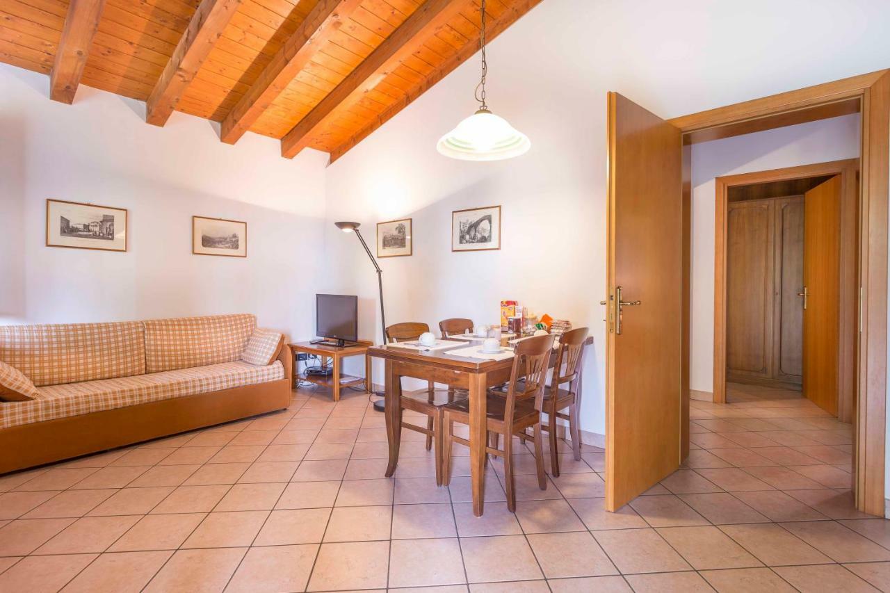 Agriturismo Tenuta Regina - Glamping luxury lodges Palazzolo dello Stella Bagian luar foto
