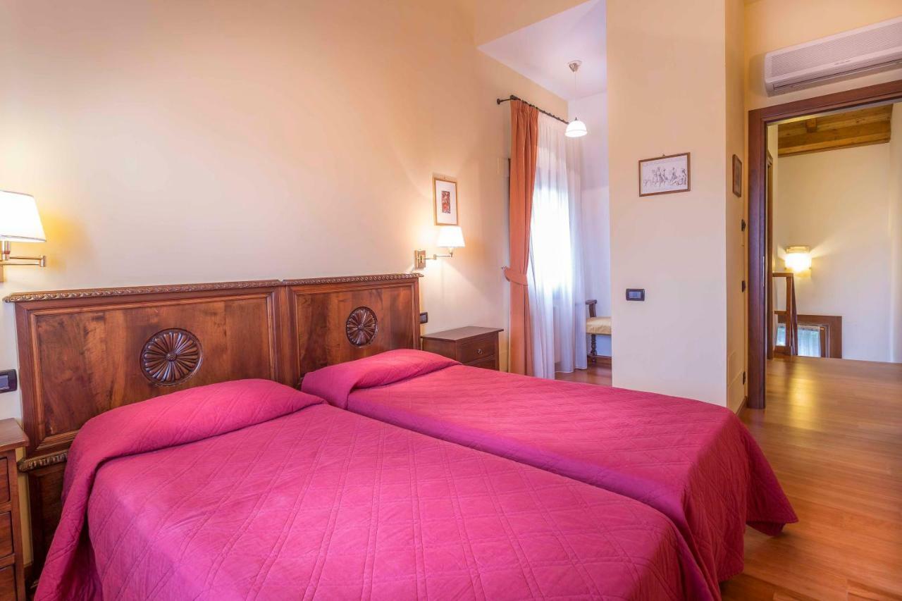 Agriturismo Tenuta Regina - Glamping luxury lodges Palazzolo dello Stella Bagian luar foto