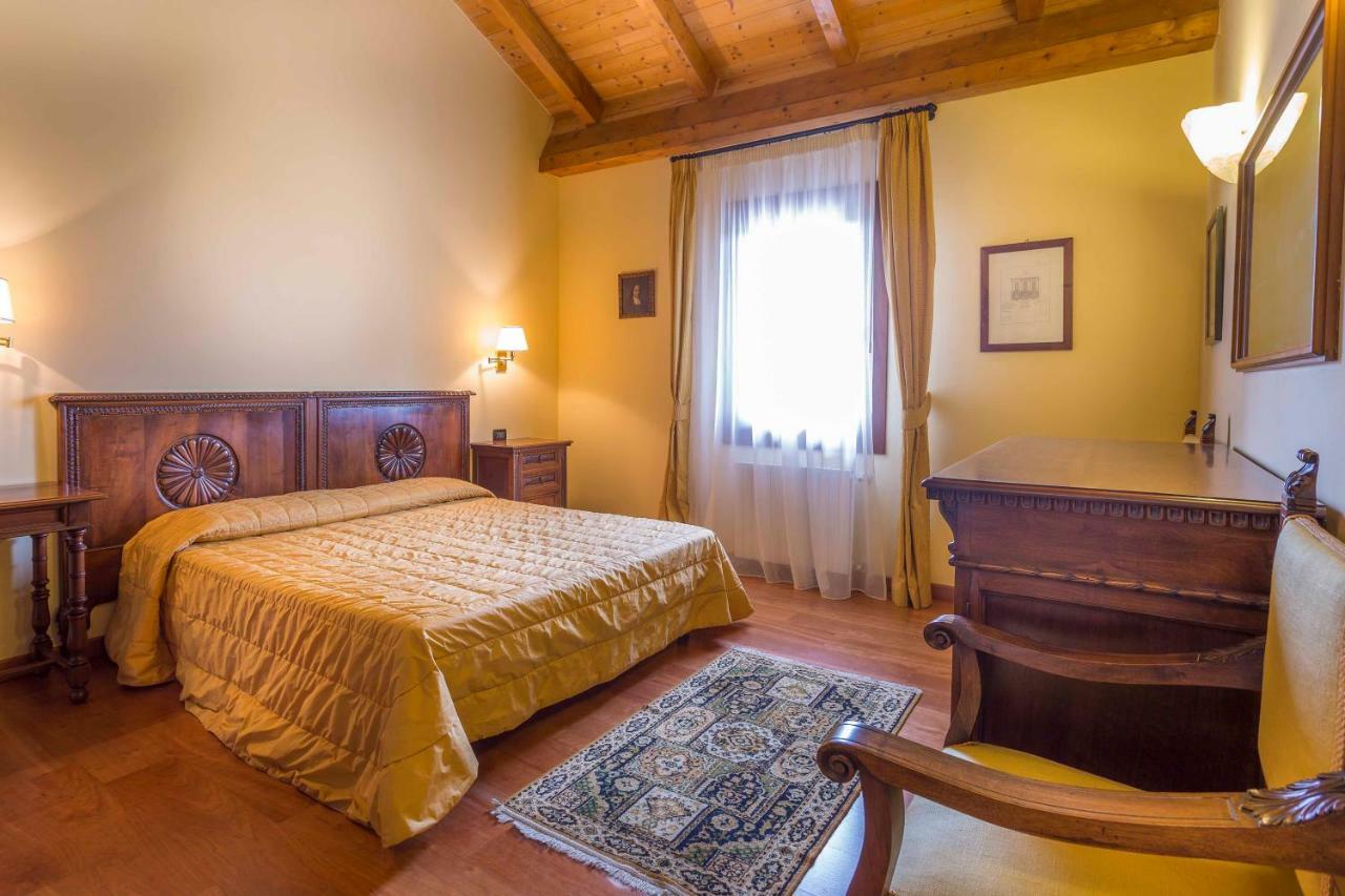 Agriturismo Tenuta Regina - Glamping luxury lodges Palazzolo dello Stella Bagian luar foto