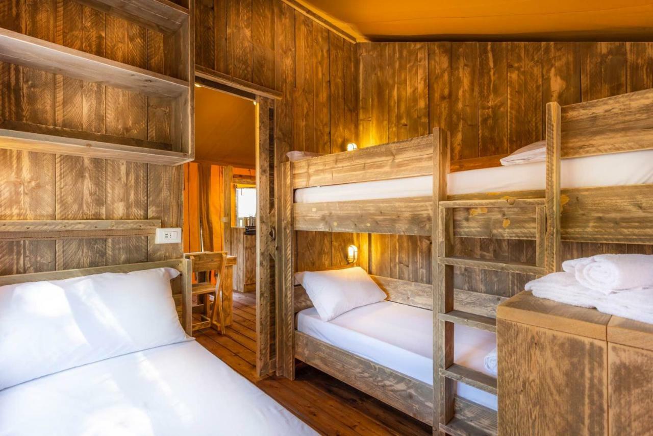 Agriturismo Tenuta Regina - Glamping luxury lodges Palazzolo dello Stella Bagian luar foto