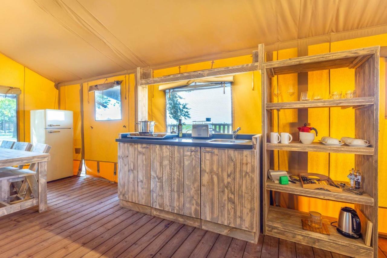 Agriturismo Tenuta Regina - Glamping luxury lodges Palazzolo dello Stella Bagian luar foto