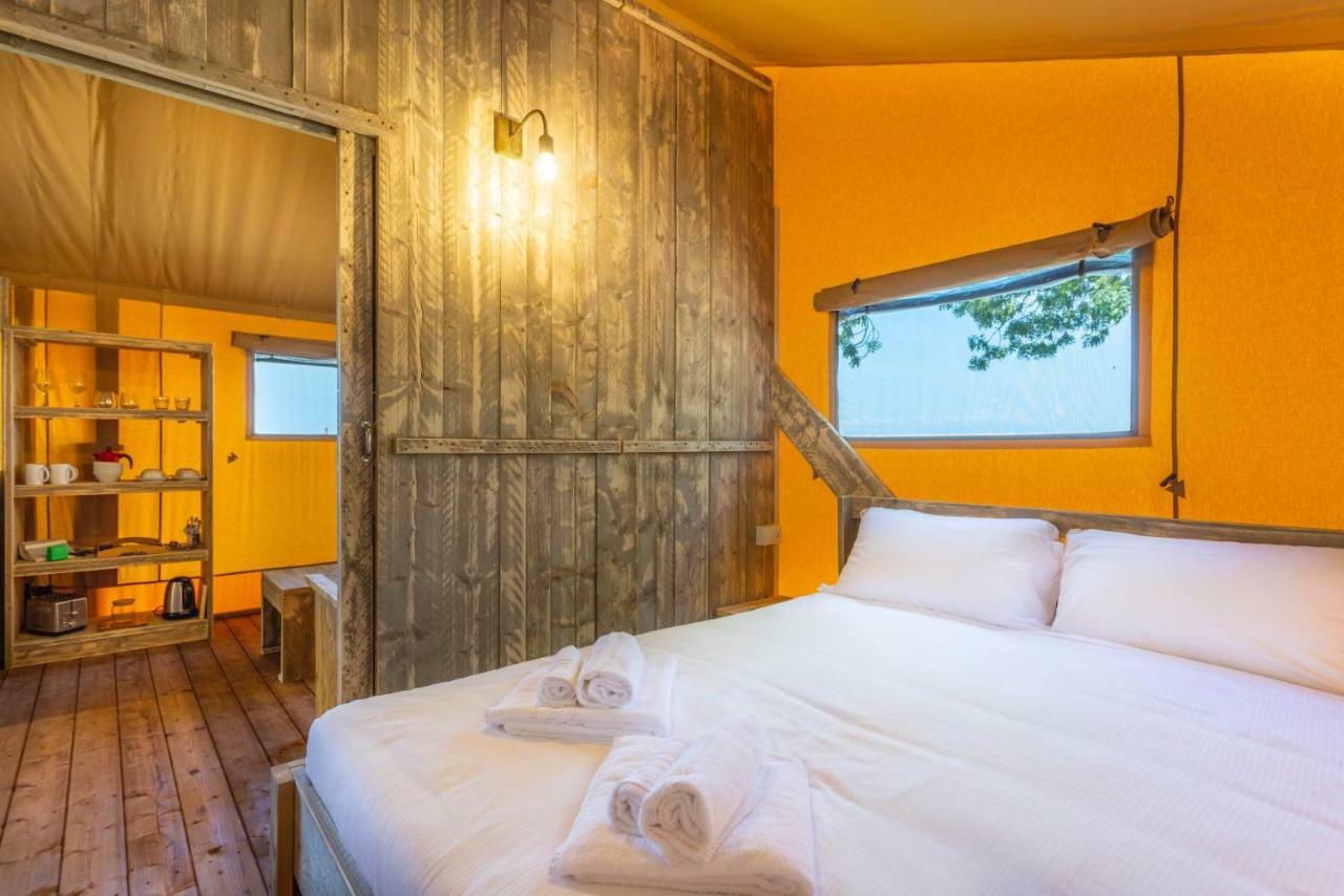 Agriturismo Tenuta Regina - Glamping luxury lodges Palazzolo dello Stella Bagian luar foto