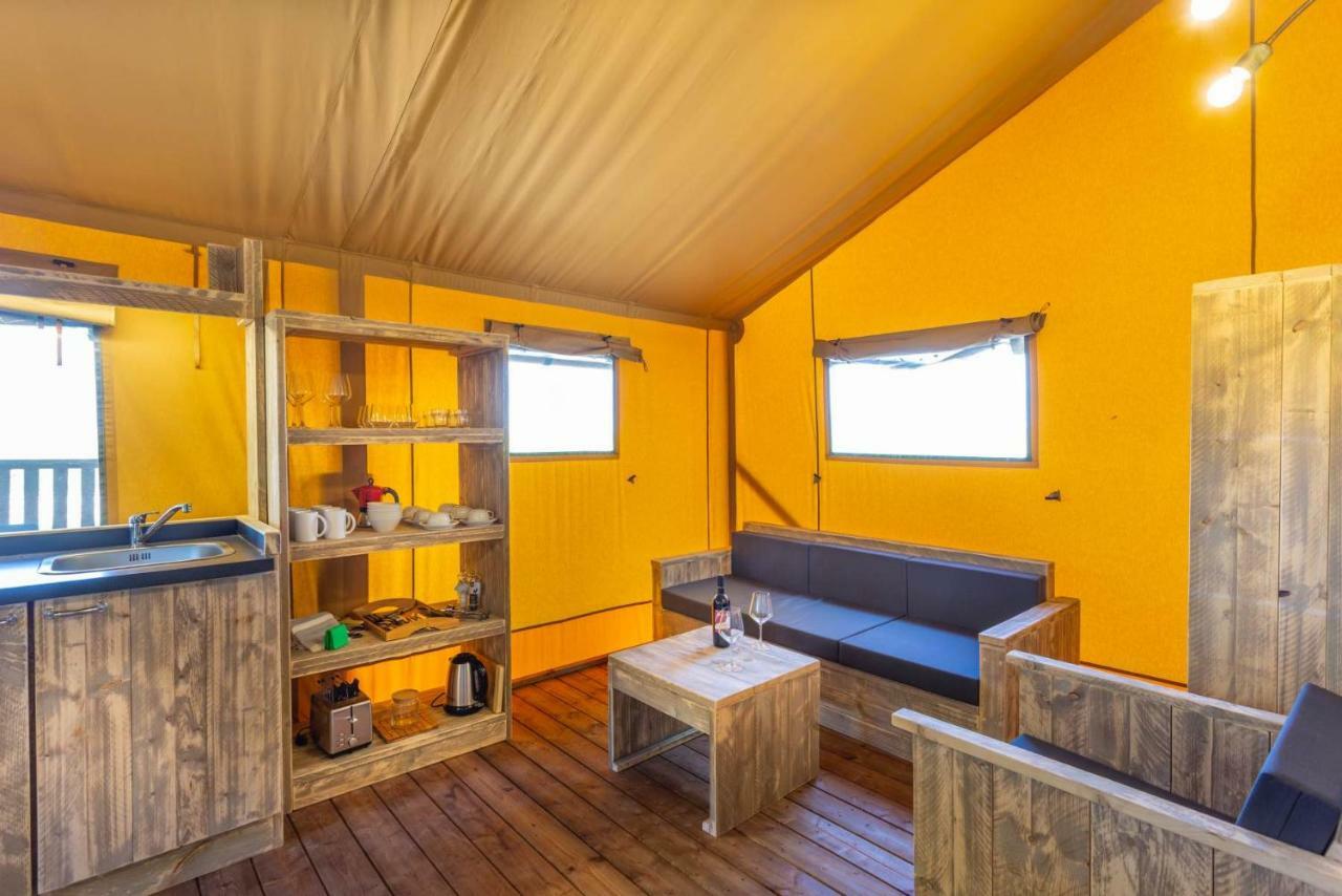 Agriturismo Tenuta Regina - Glamping luxury lodges Palazzolo dello Stella Bagian luar foto