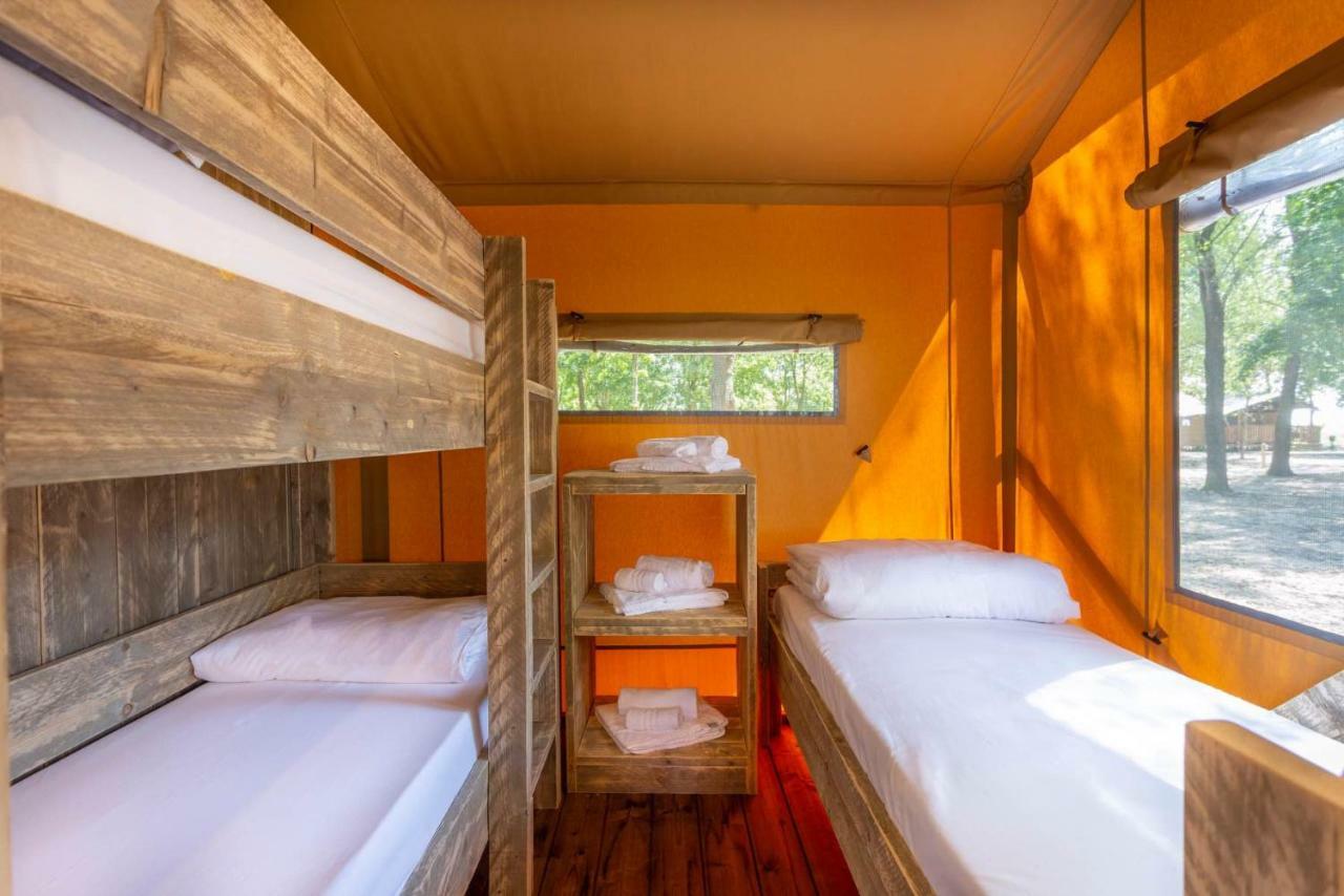 Agriturismo Tenuta Regina - Glamping luxury lodges Palazzolo dello Stella Bagian luar foto