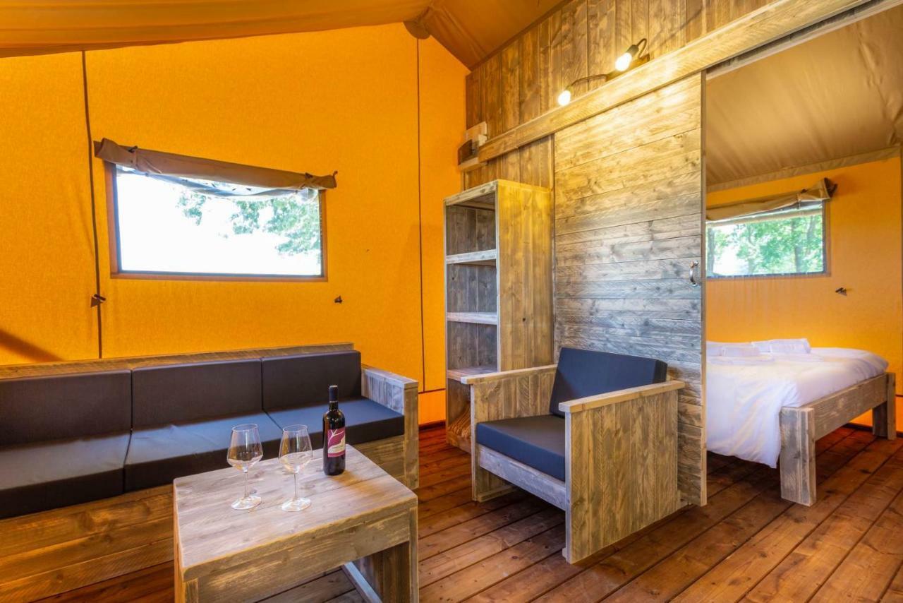 Agriturismo Tenuta Regina - Glamping luxury lodges Palazzolo dello Stella Bagian luar foto