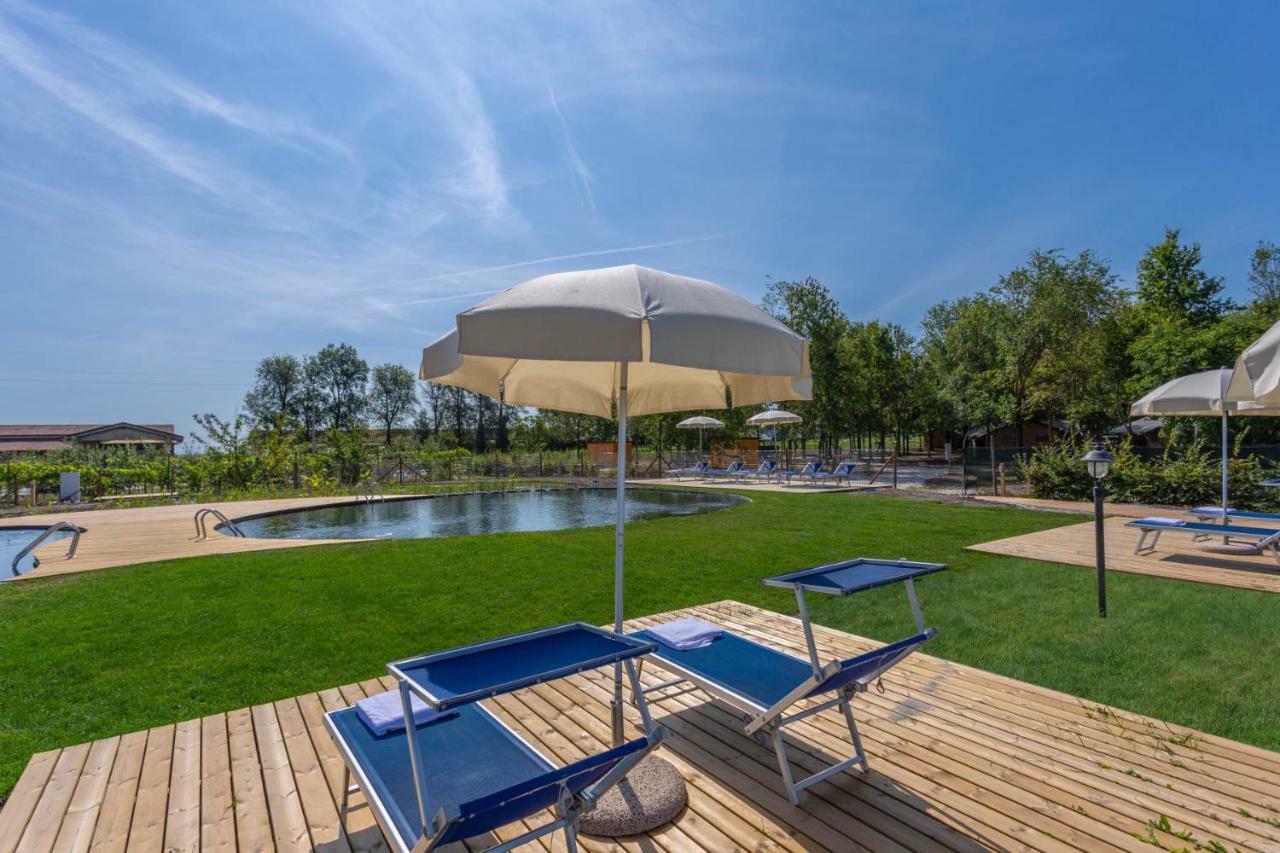 Agriturismo Tenuta Regina - Glamping luxury lodges Palazzolo dello Stella Bagian luar foto