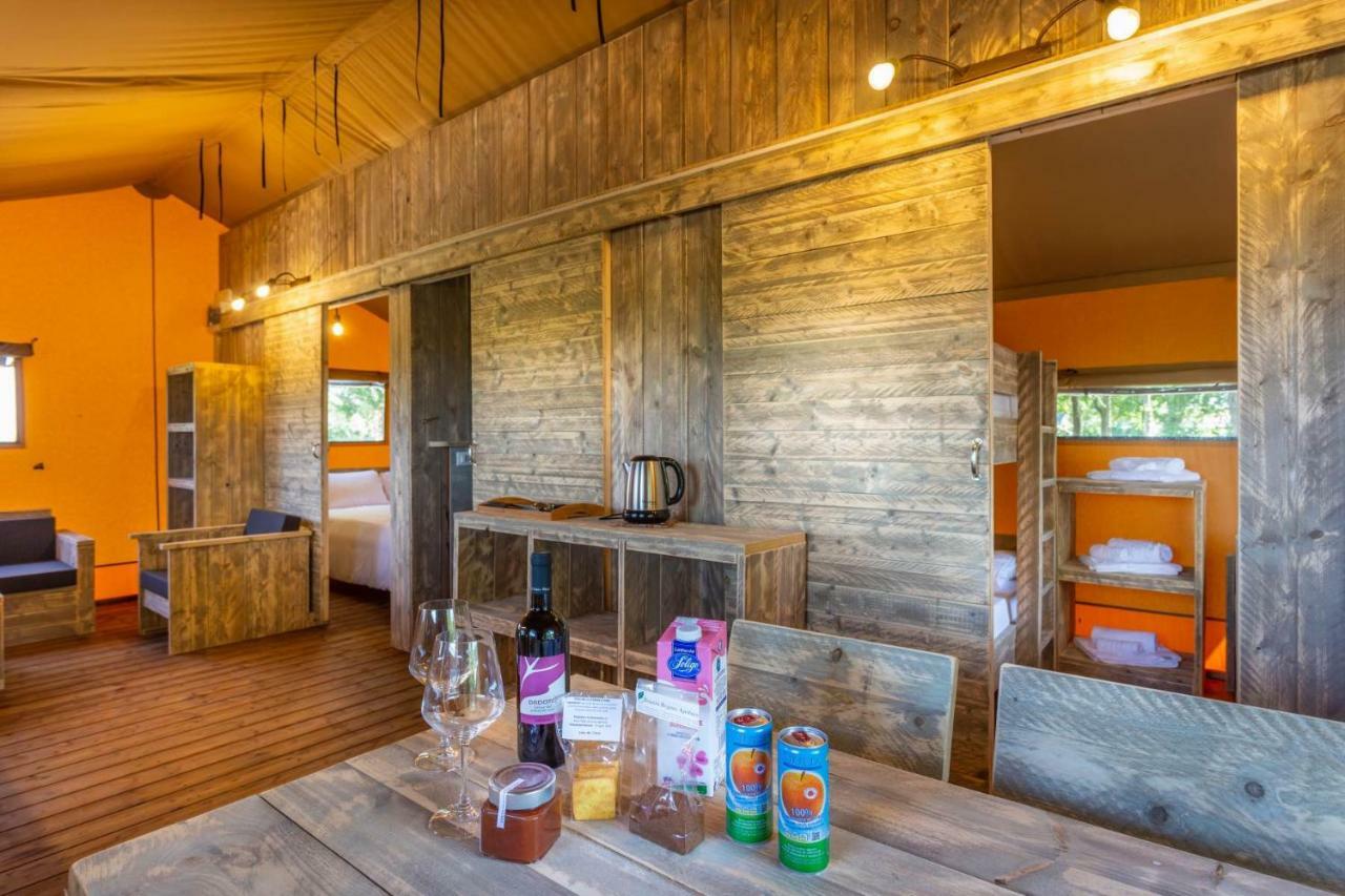 Agriturismo Tenuta Regina - Glamping luxury lodges Palazzolo dello Stella Bagian luar foto