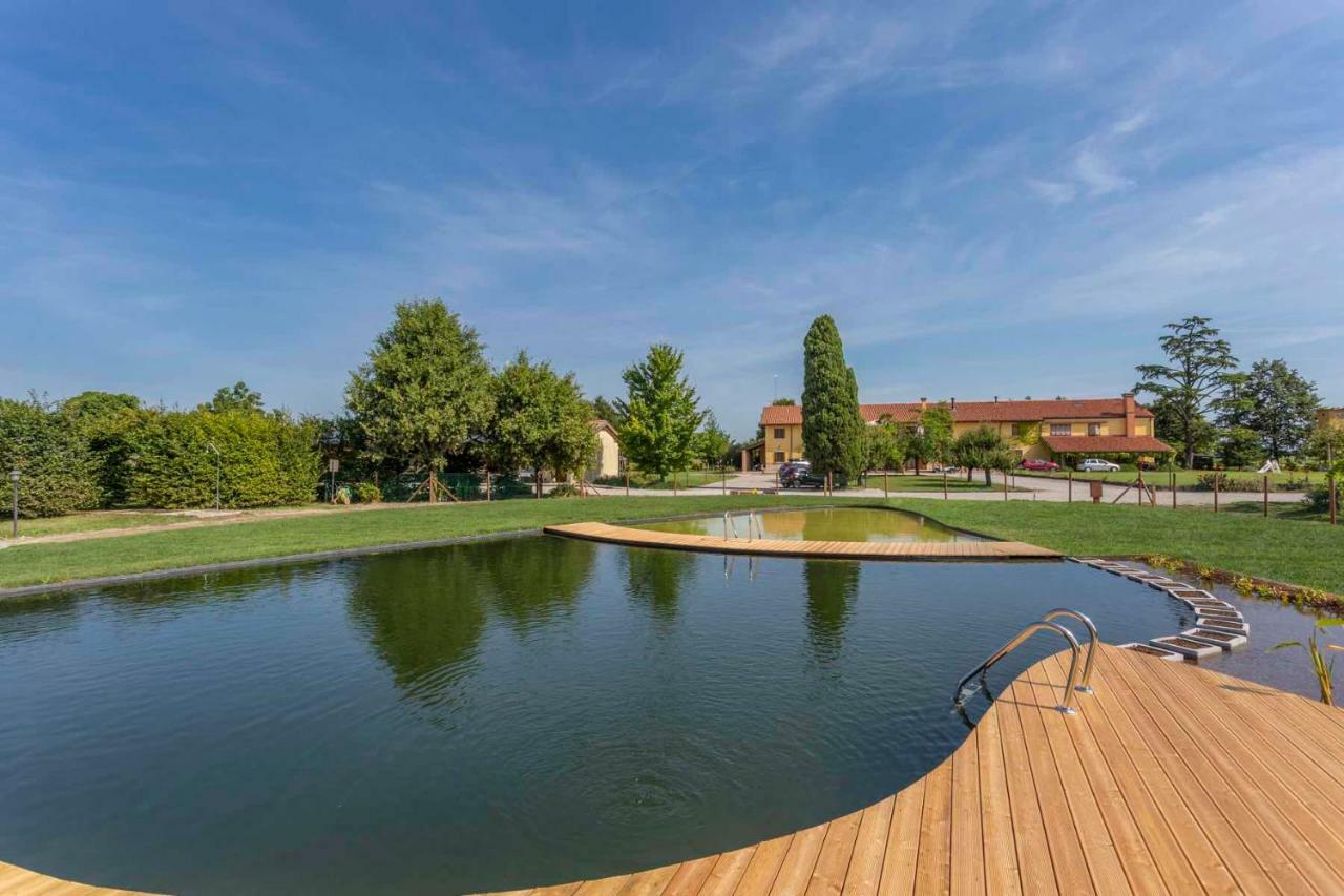 Agriturismo Tenuta Regina - Glamping luxury lodges Palazzolo dello Stella Bagian luar foto